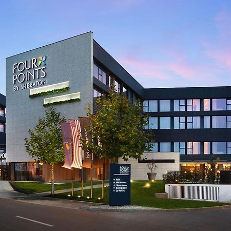 ホテル Four Points By Sheraton Prishtina City プリシュティナ エクステリア 写真